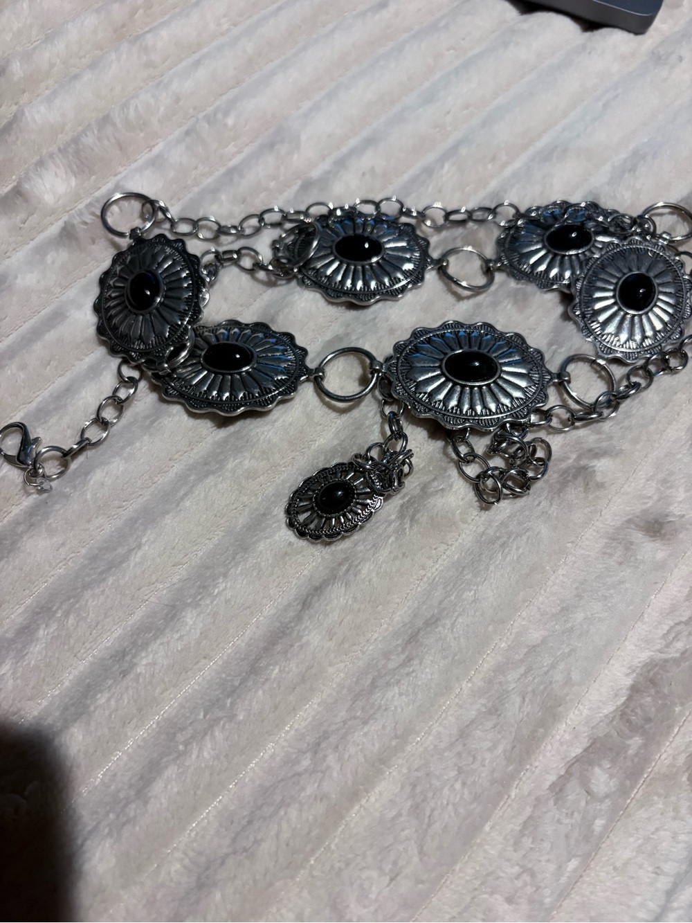 Silver-Tone Black Stone Floral Link belt